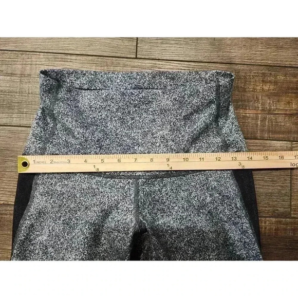 Lululemon Leggings Womens Size 6 Black And White - Picture 6 of 7